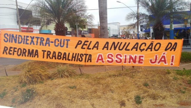VOTOS COLHETANDO